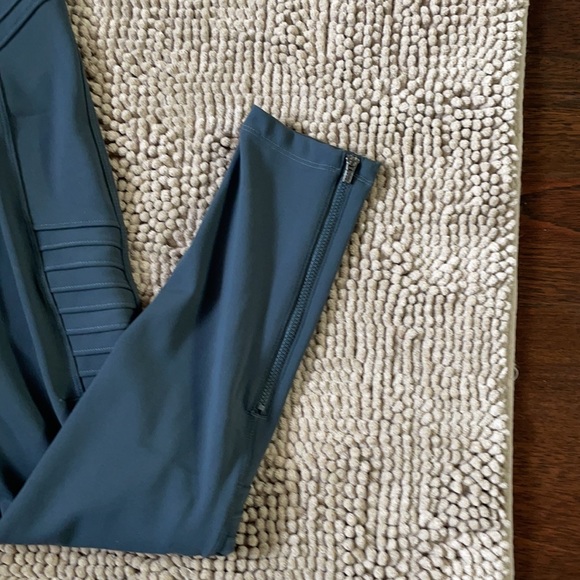 Athleta Delancey moto tight large - Picture 5 of 7